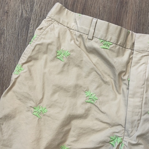 J. McLaughlin Palm Print Shorts - Picture 2 of 6